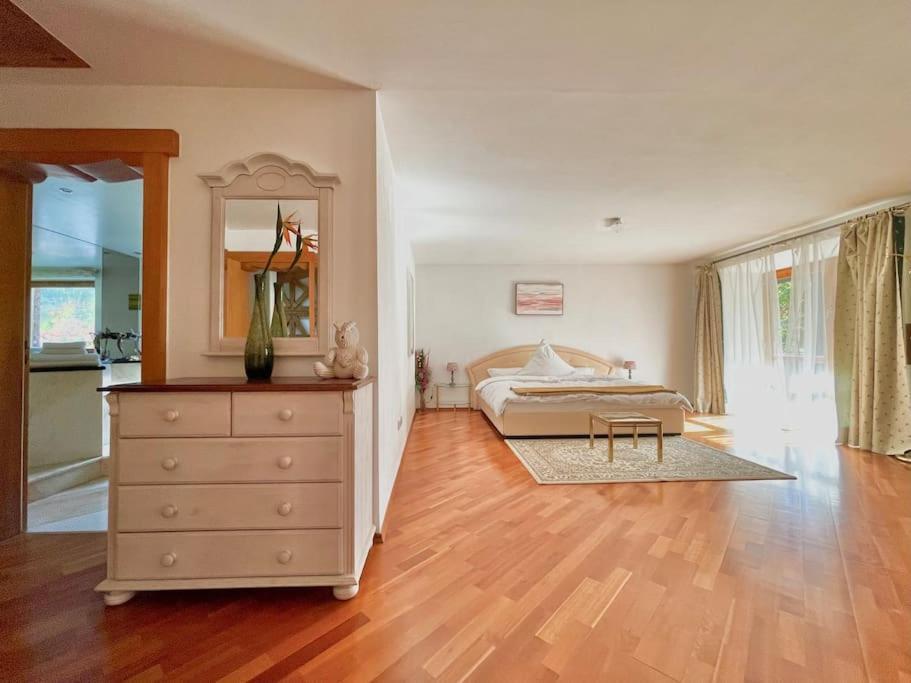 Whole Villa Munich, Alps View, Quiet And Spacious Feldkirchen Westerham Bagian luar foto