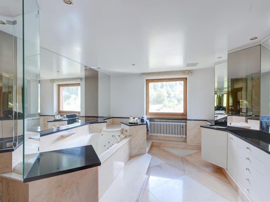 Whole Villa Munich, Alps View, Quiet And Spacious Feldkirchen Westerham Bagian luar foto